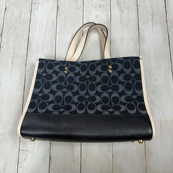 Coach Dempsey Carryall Signature Jacquard Denim Multi Purse - Picture 4 of 8